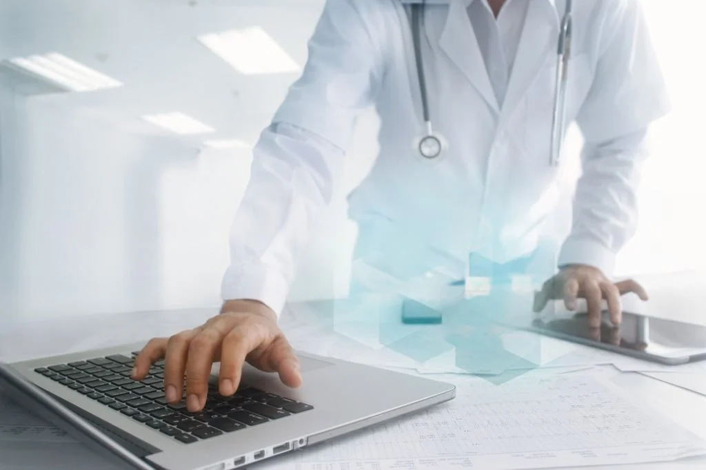 مفهوم التسويق الرقمي في عصر الطب والتكنولوجيا